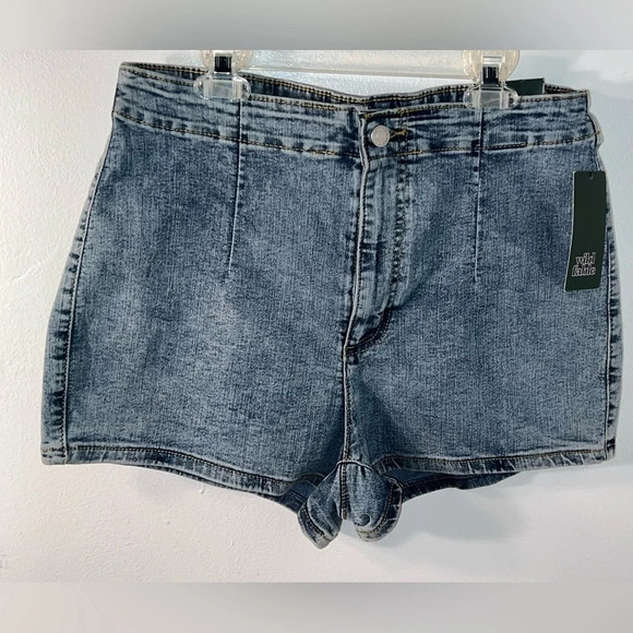 wild fable Pants - Wild fable, 12/31R,NWT,stretch highest rise medium wash,denim shorts, button,zip